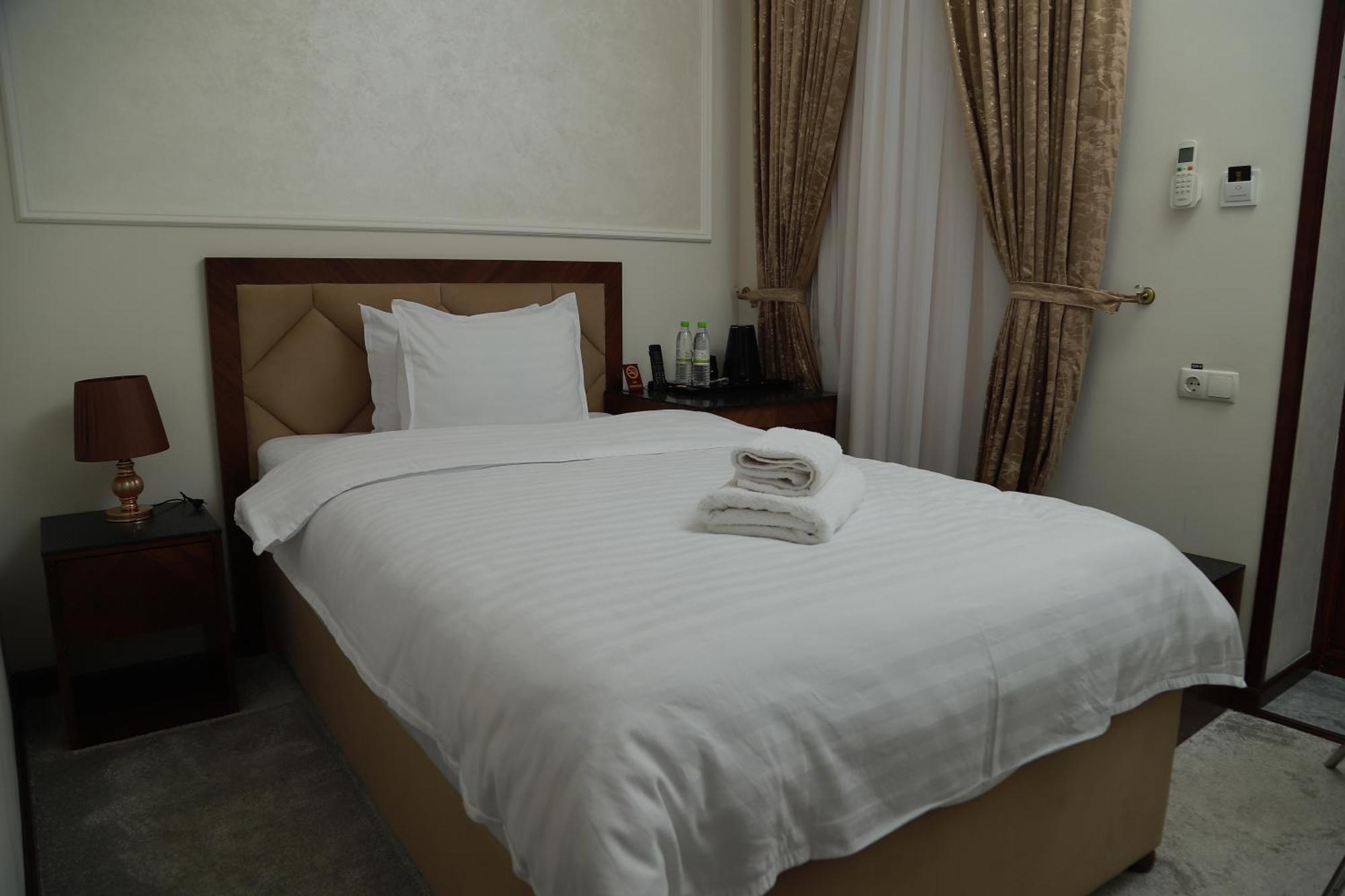 Sandhill Hotel Самарканд Экстерьер фото